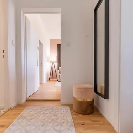 Lounge Am Hauptbahnhof Apartment *